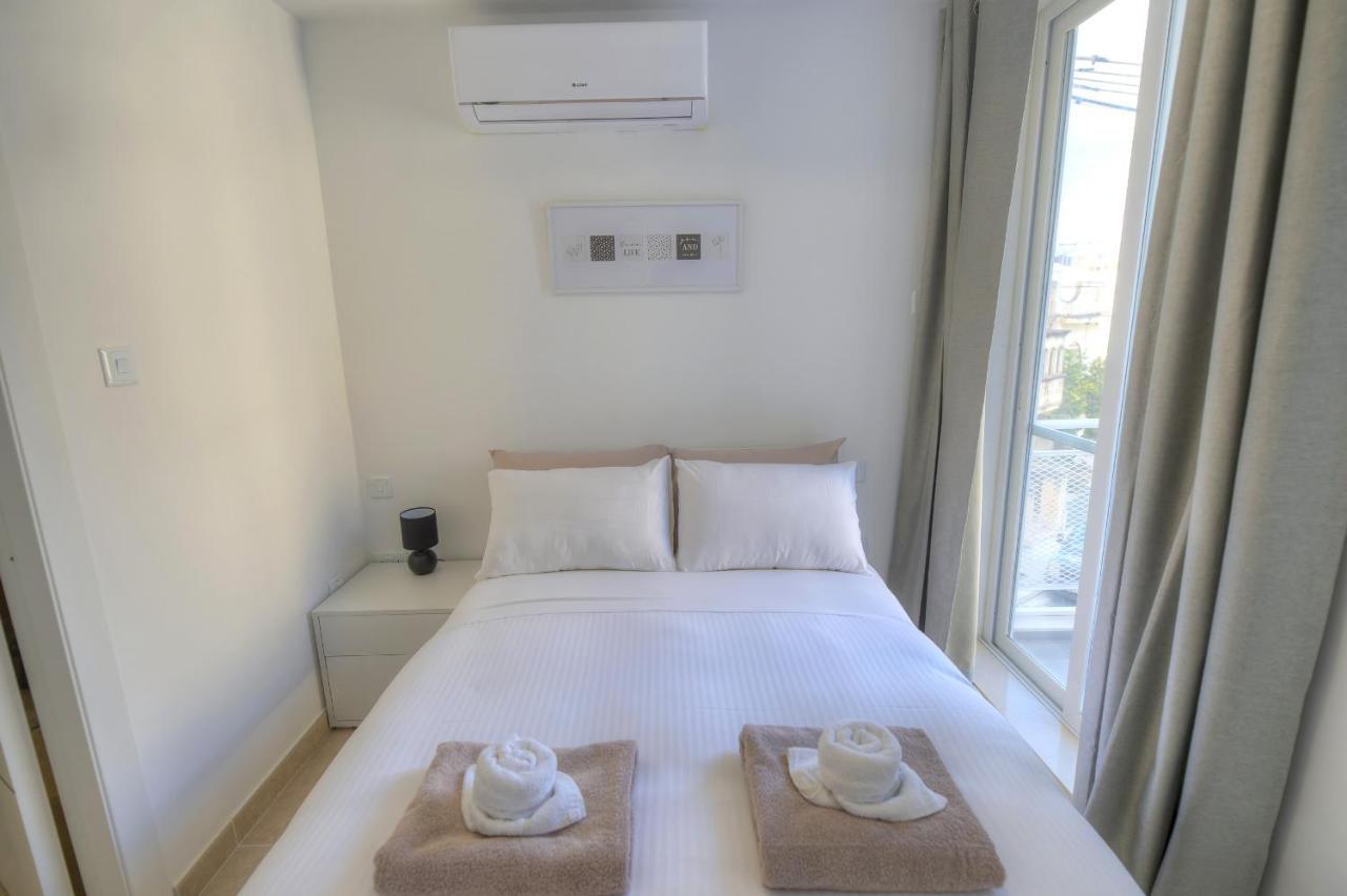 Brand New And Tastefully Furnished 2 Bedroom Apartment Ddif1-2 Gzira Esterno foto